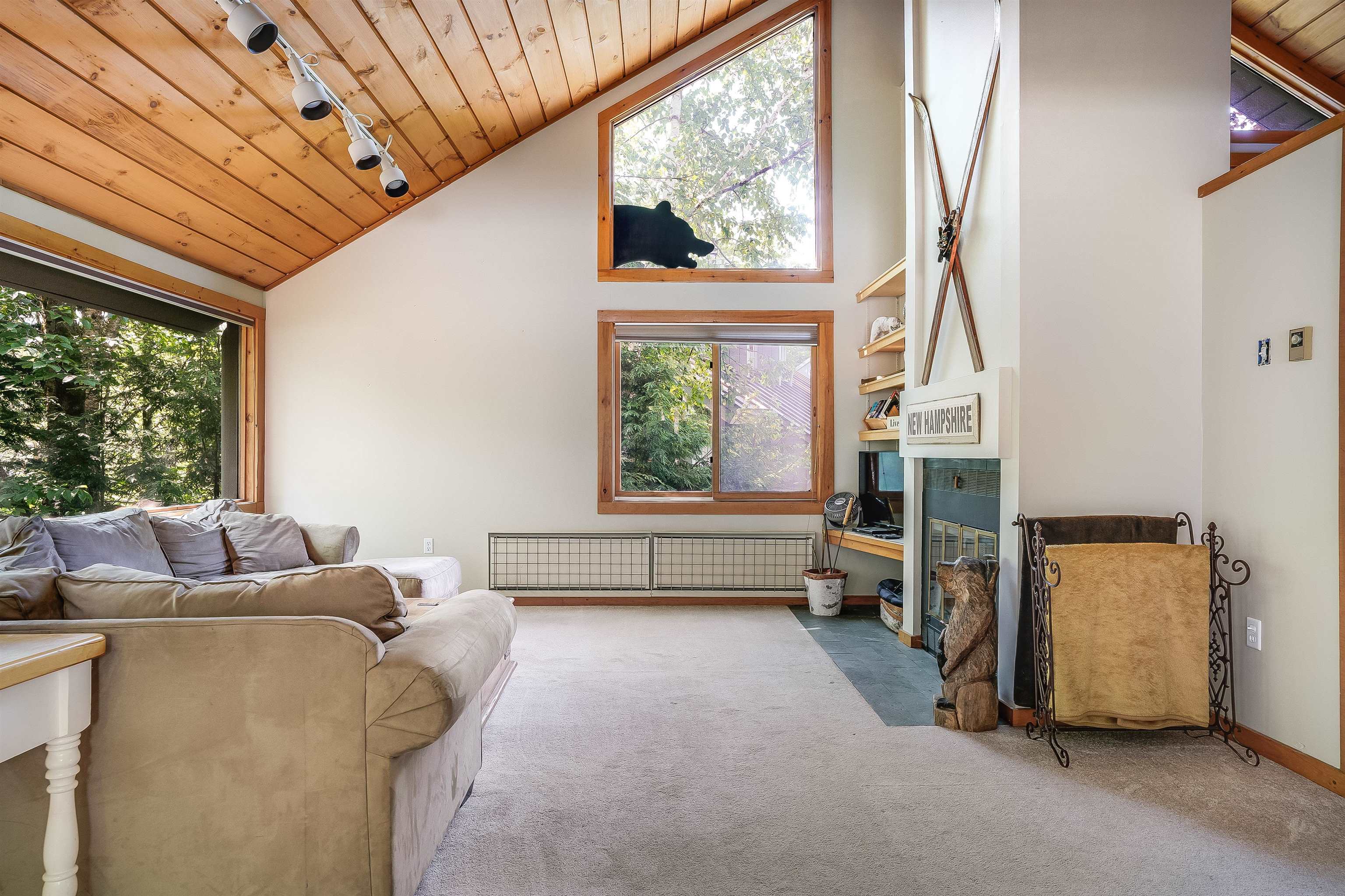 144 Clearbrook Road Lincoln, NH 03251 - Photo 3 of 35