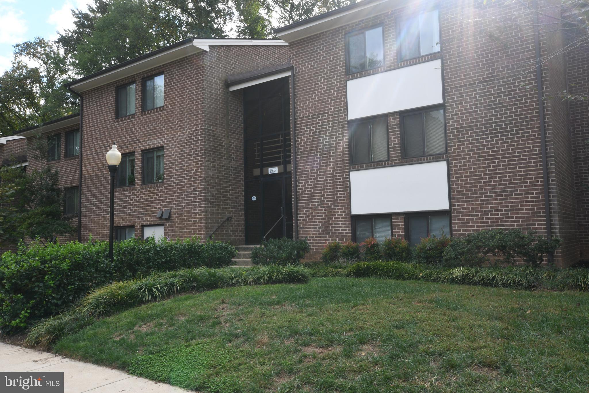 1528 Northgate Square, Unit 11B Reston, VA 20190 - Photo 1 of 30 Gallery Image 1