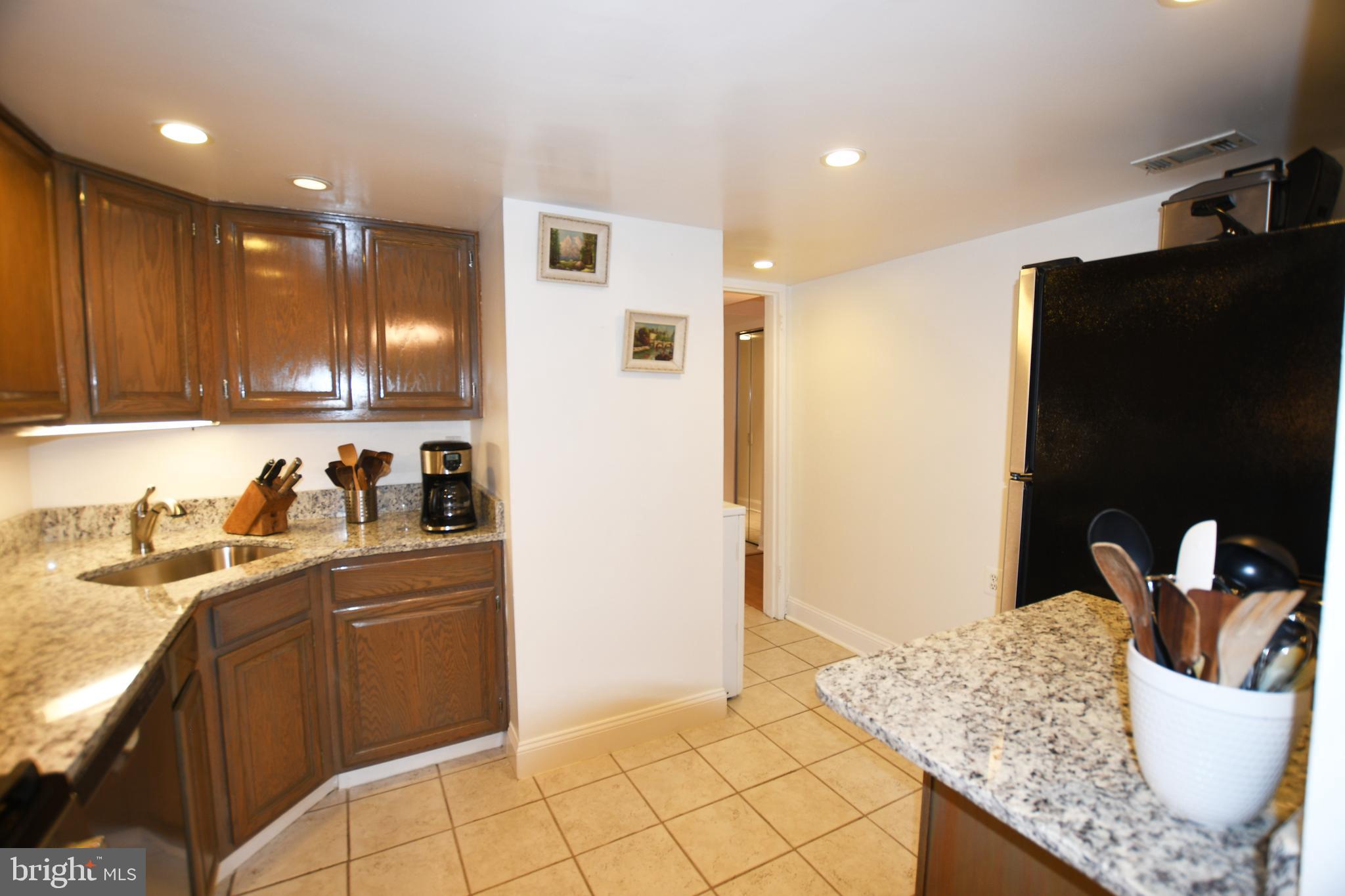 1528 Northgate Square, Unit 11B Reston, VA 20190 - Photo 2 of 30 Gallery Image 2