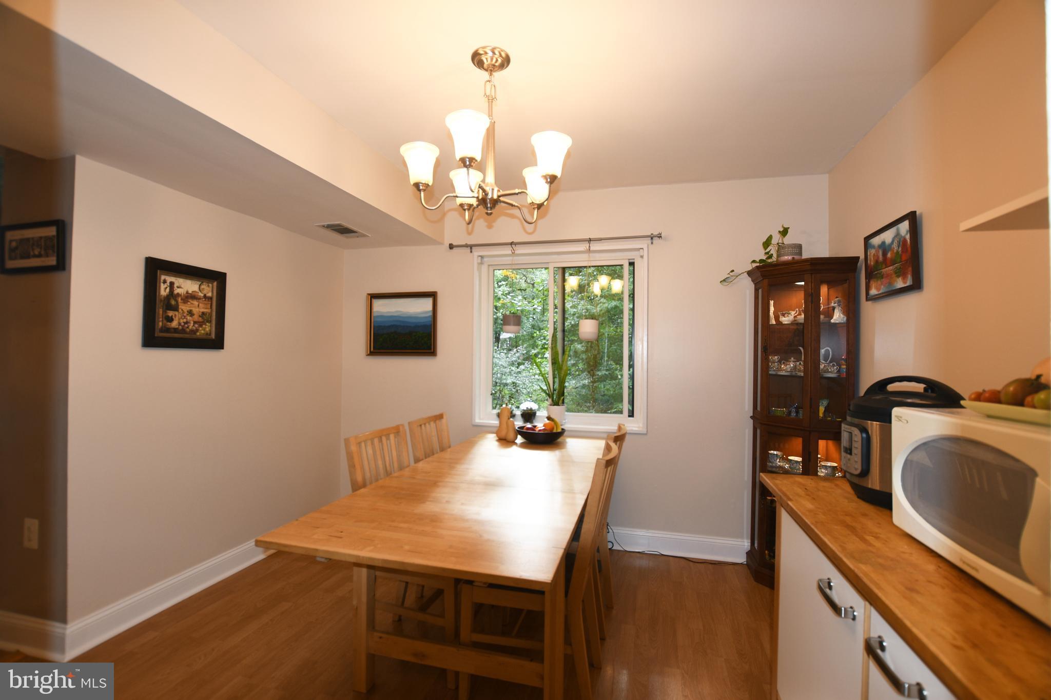 1528 Northgate Square, Unit 11B Reston, VA 20190 - Photo 13 of 30 Gallery Image 13