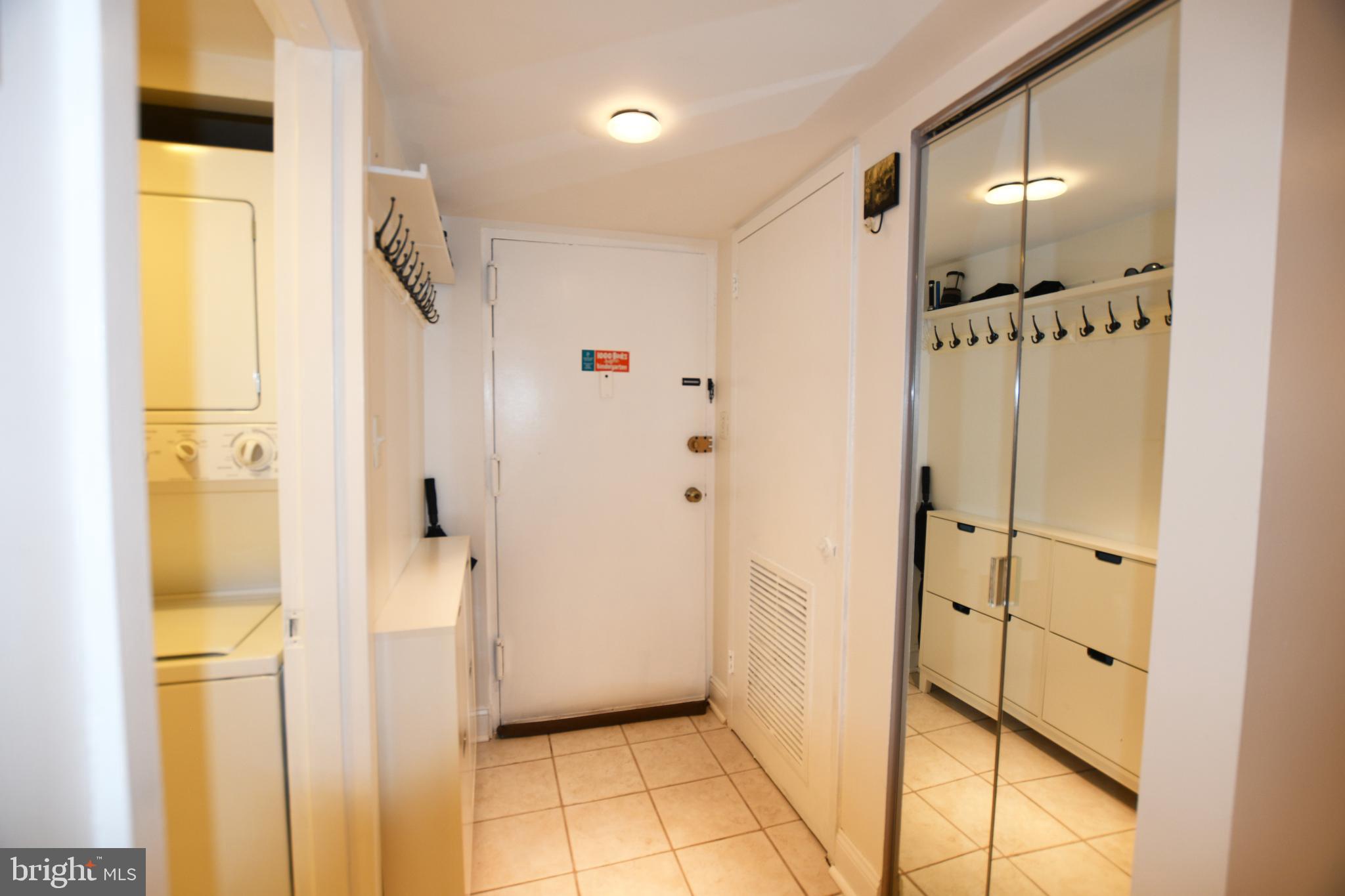1528 Northgate Square, Unit 11B Reston, VA 20190 - Photo 7 of 30 Gallery Image 7