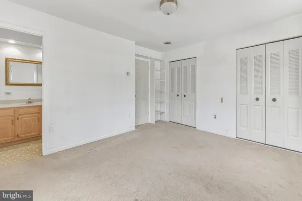 $425,000 | 227 Meadow Lane, Woodbury, NJ 08096