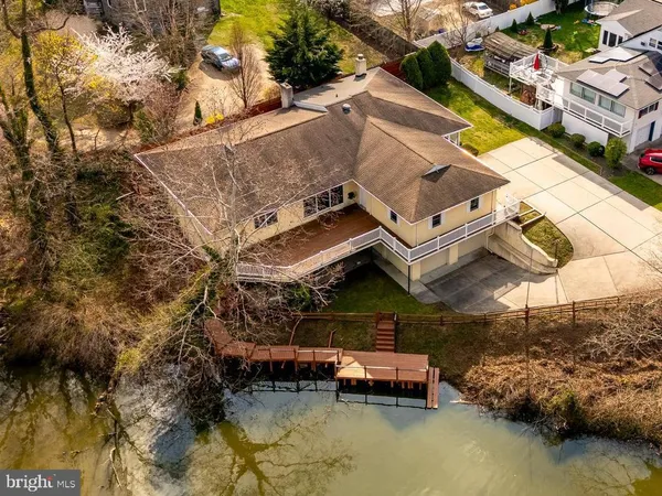 $425,000 | 227 Meadow Lane, Woodbury, NJ 08096