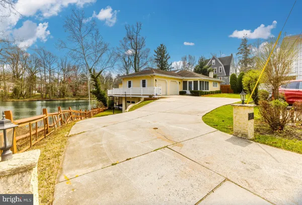 $425,000 | 227 Meadow Lane, Woodbury, NJ 08096