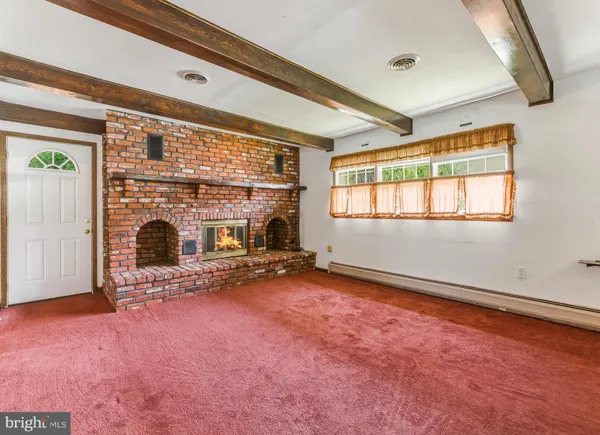 $425,000 | 227 Meadow Lane, Woodbury, NJ 08096