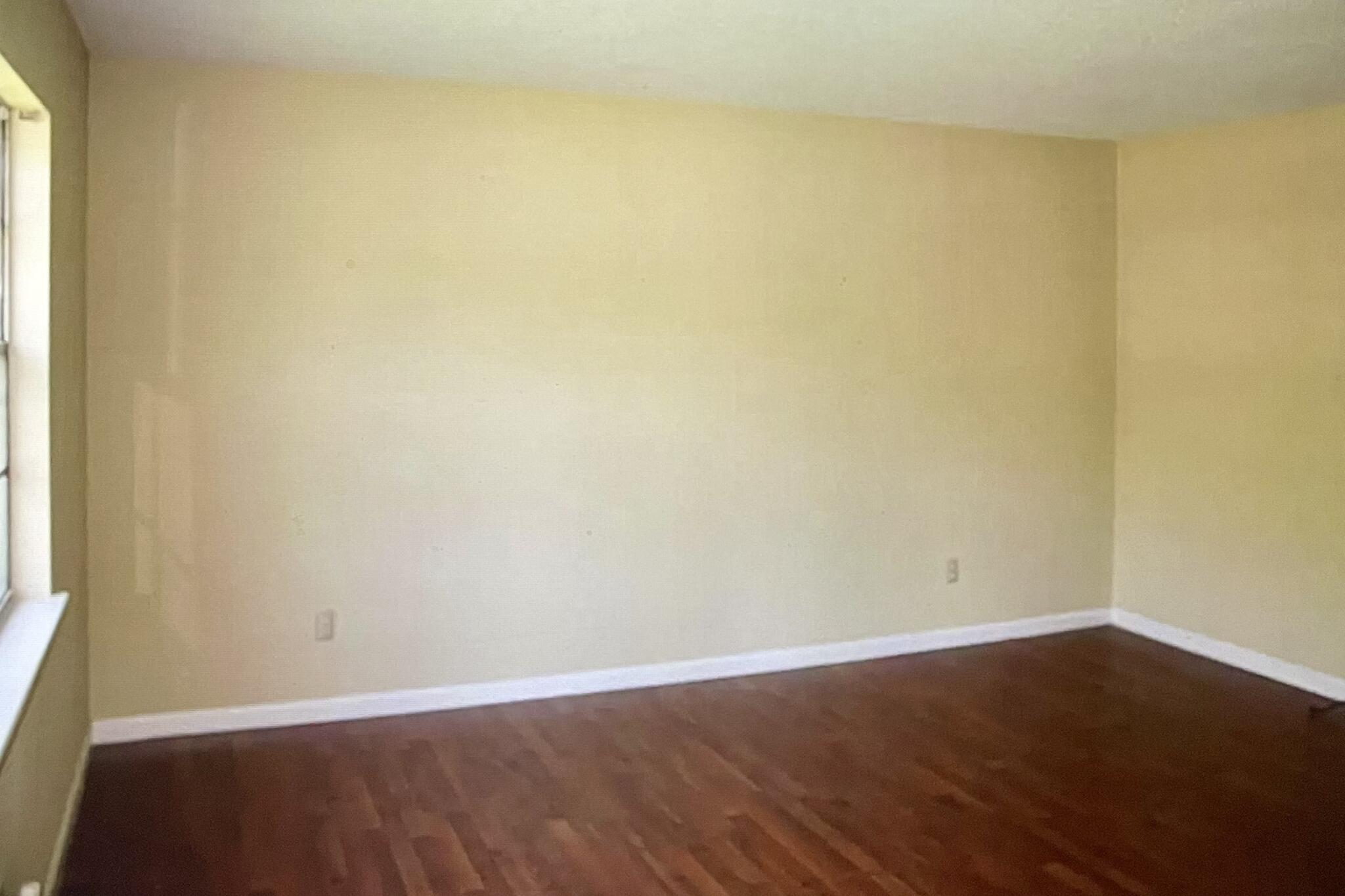 4500 Norcross Road Hixson, TN 37343 - Photo 10 of 13 Living Room