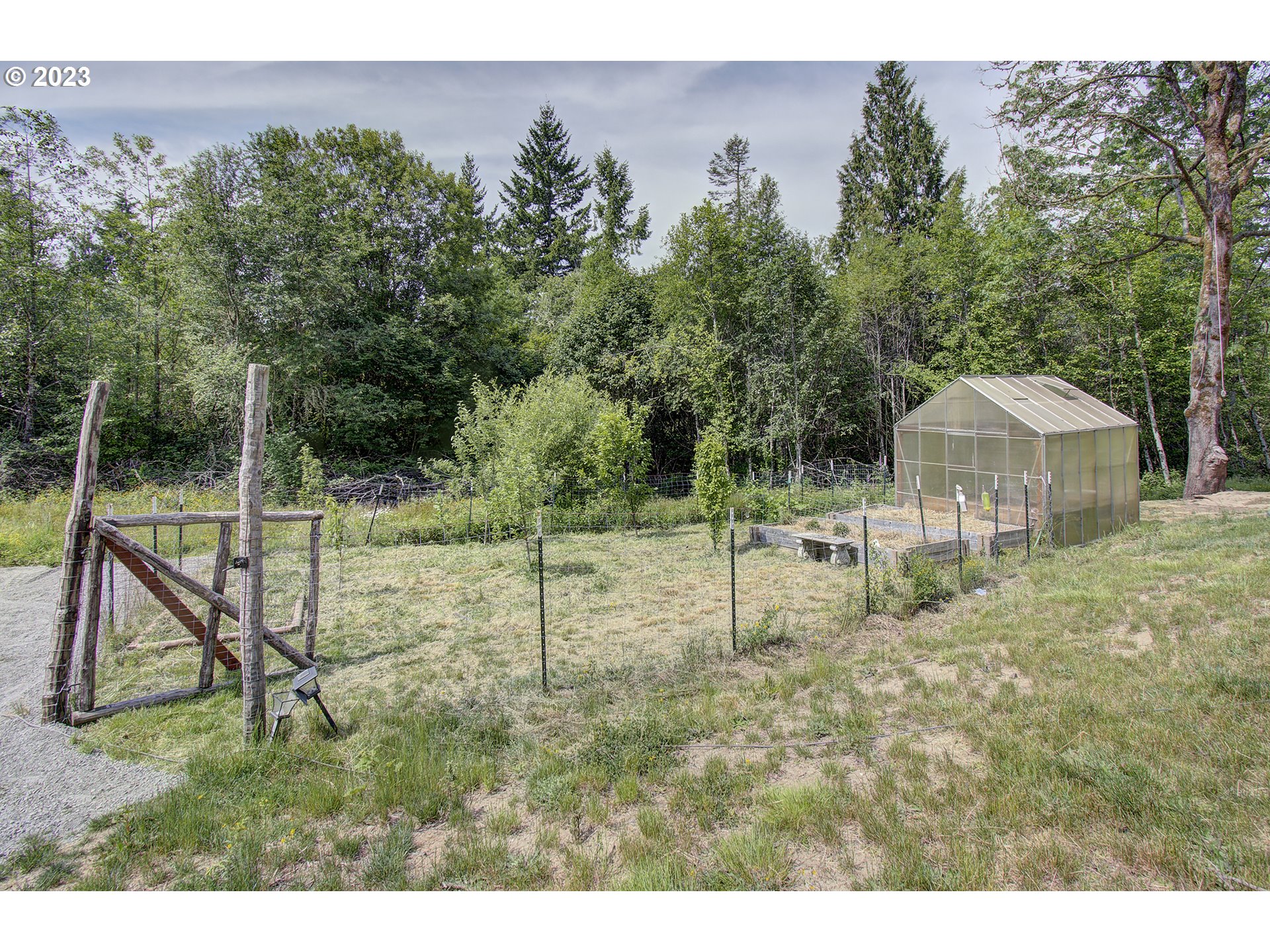 805 Walker Road Kelso, WA 98626 - Photo 34 of 41 Gallery Image 34