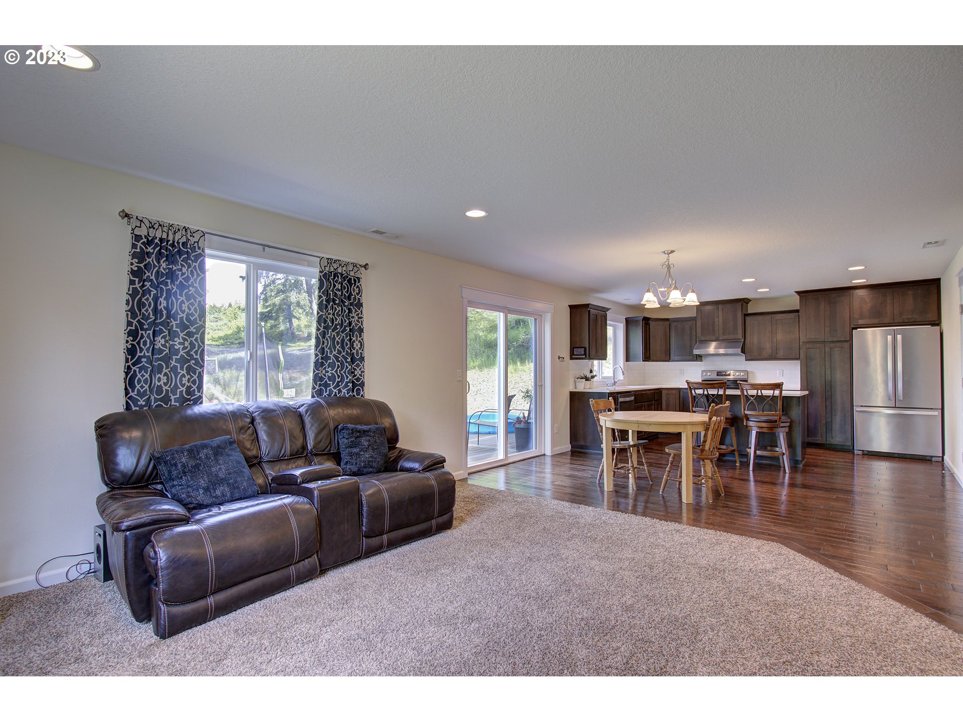 805 Walker Road Kelso, WA 98626 - Photo 6 of 41 Gallery Image 6