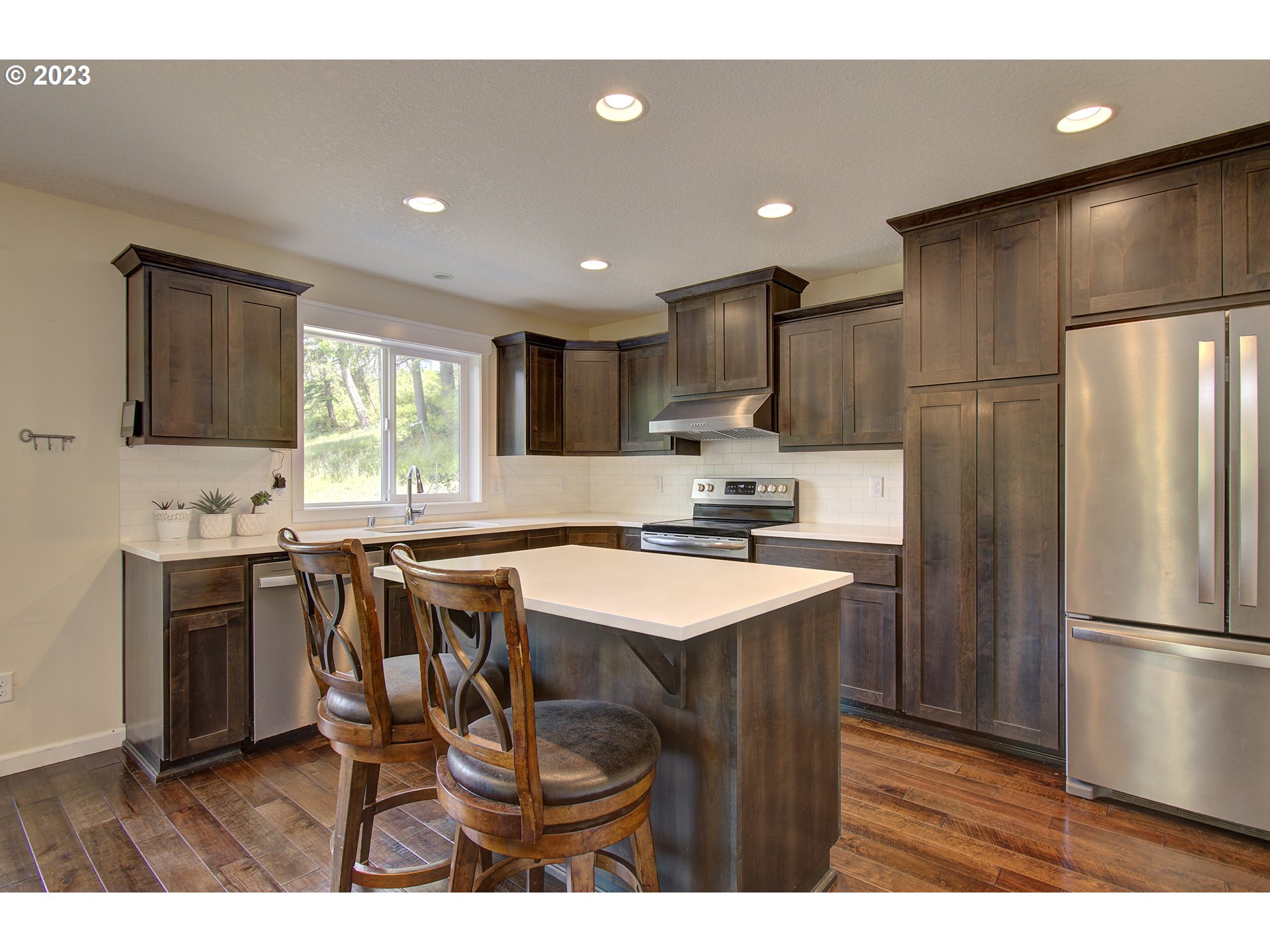 805 Walker Road Kelso, WA 98626 - Photo 9 of 41 Gallery Image 9