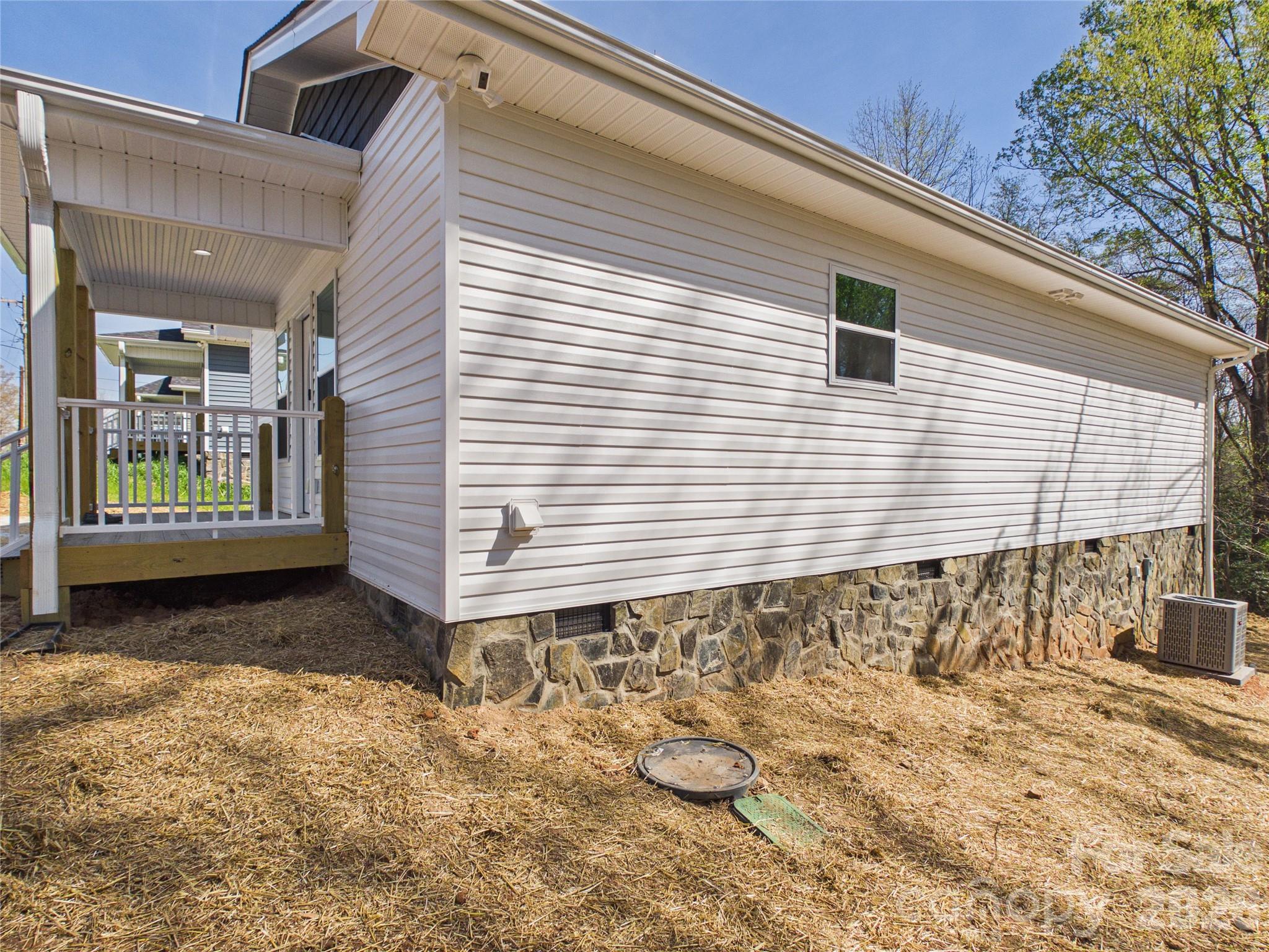 209 Hauss Ridge Road Southeast Valdese, NC 28690 - Photo 18 of 38 Gallery Image 18