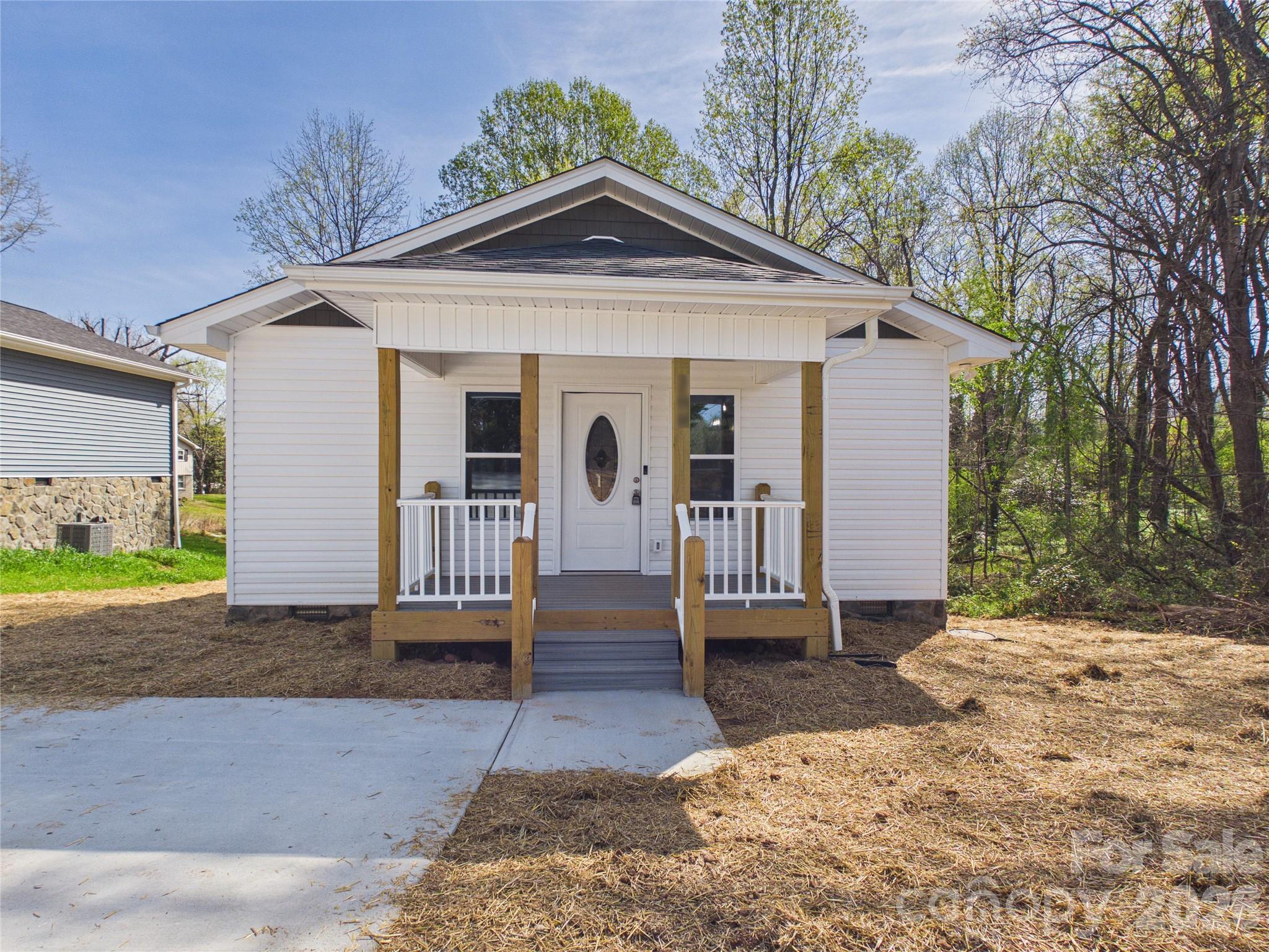 209 Hauss Ridge Road Southeast Valdese, NC 28690 - Photo 2 of 38 Gallery Image 2