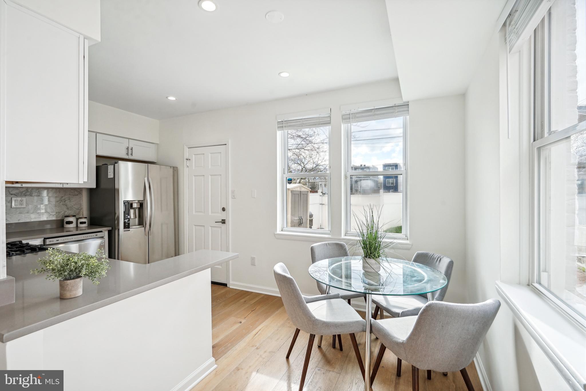 325 17th Street Southeast Washington, DC 20003 - Photo 11 of 32