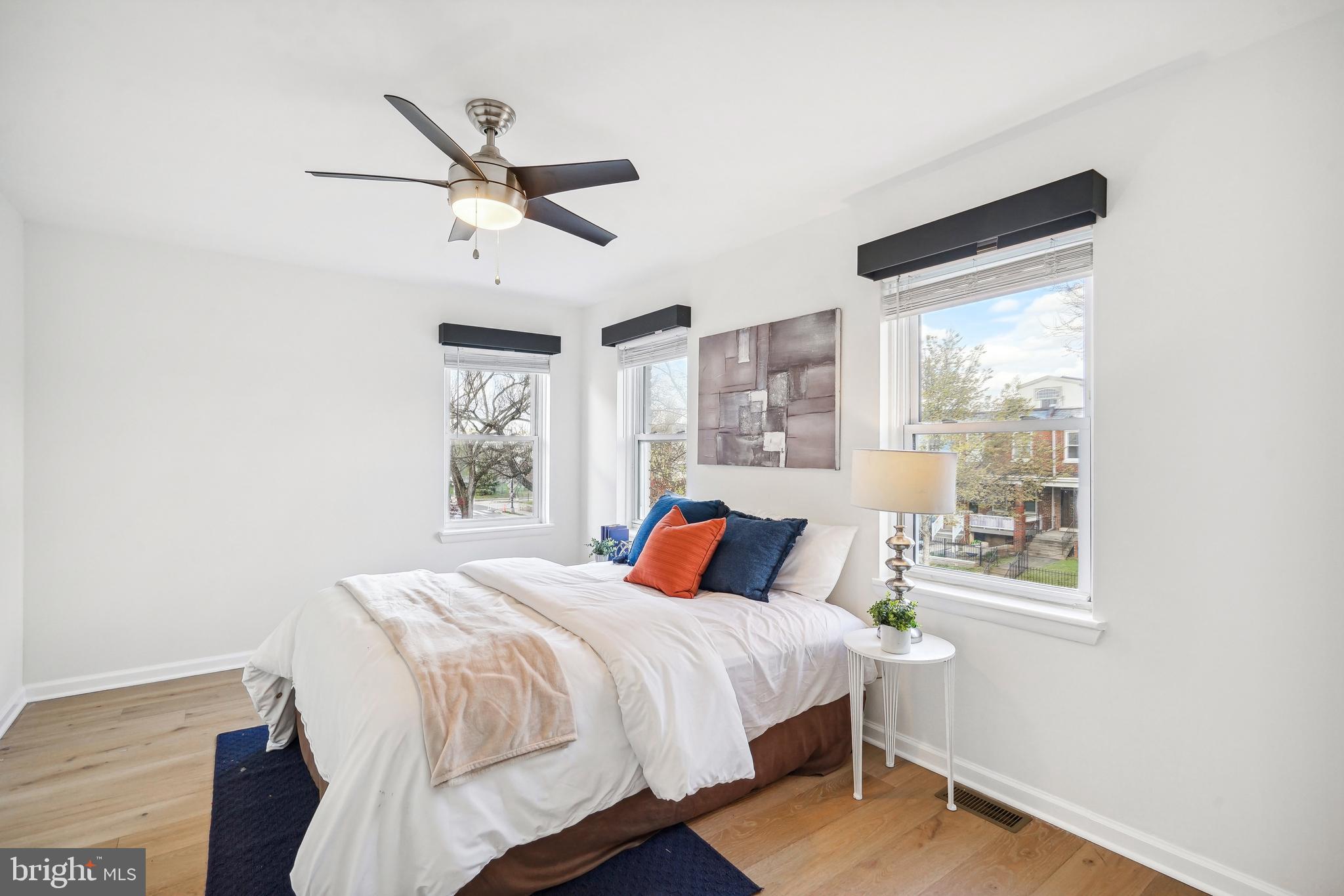 325 17th Street Southeast Washington, DC 20003 - Photo 18 of 32