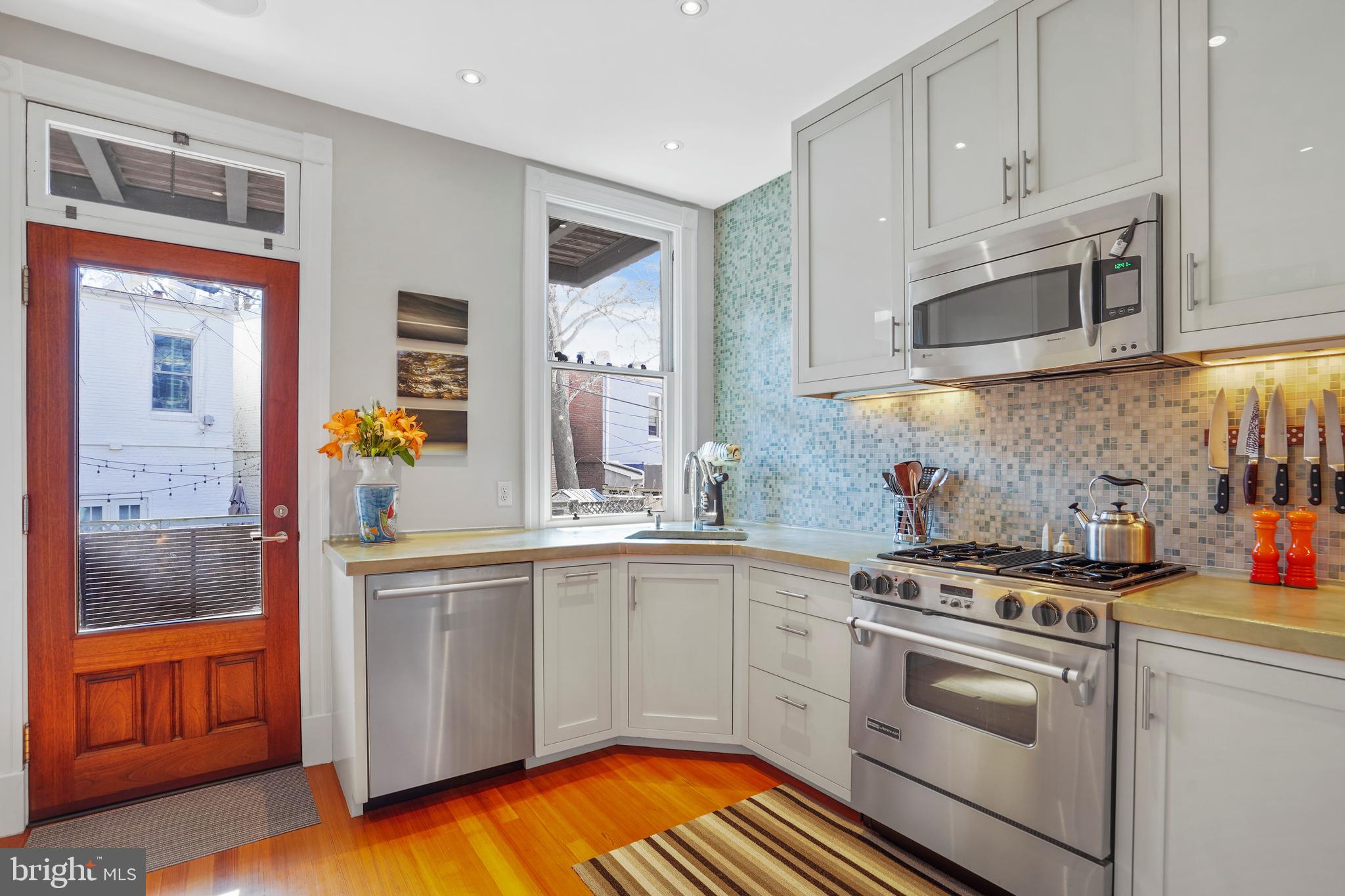 321 E Street Southeast Washington, DC 20003 - Photo 13 of 68 Gallery Image 13