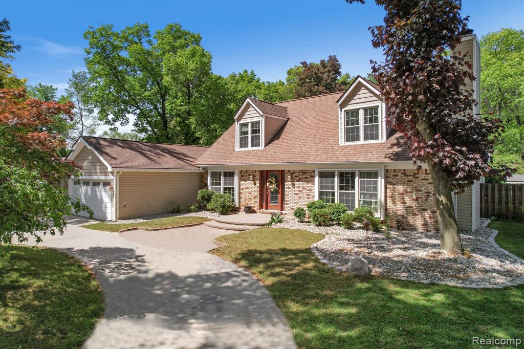 2460 Lakena Road West Bloomfield, MI 48324 - Photo 4 of 53