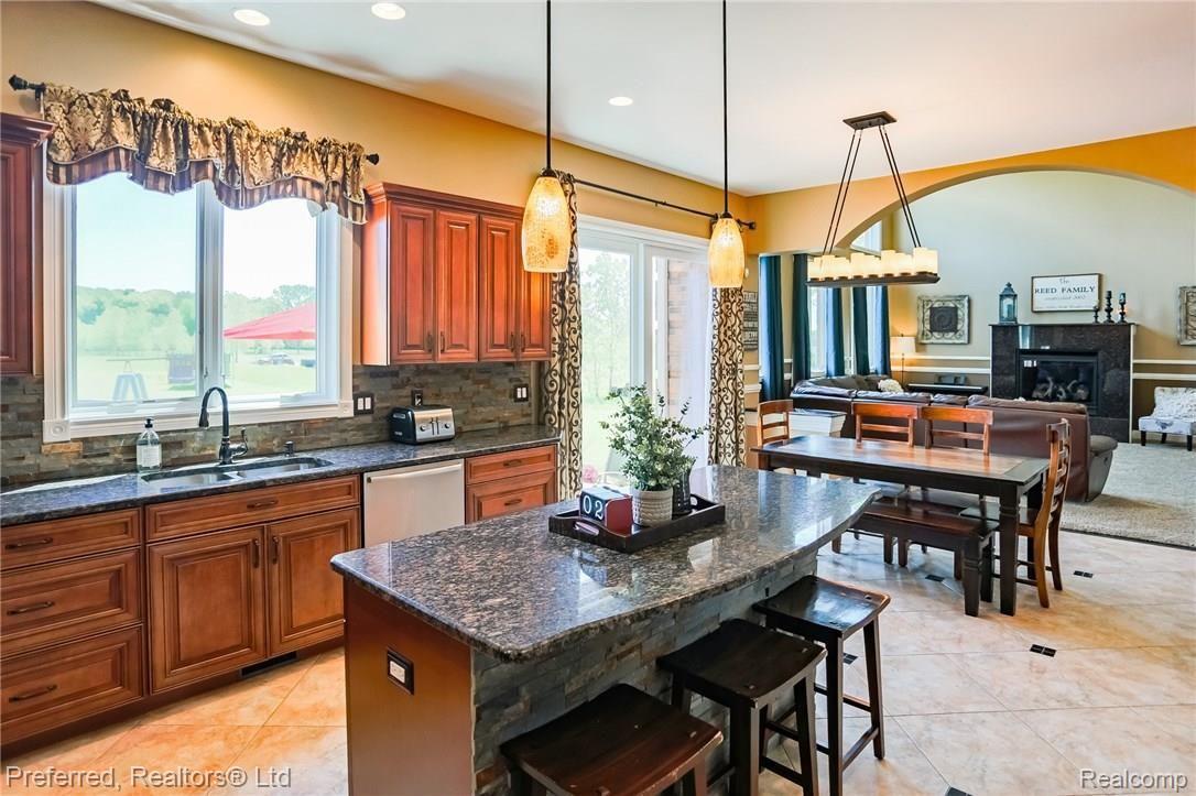 24271 Clark Road New Boston, MI 48164 - Photo 24 of 55 23IMG_0464.jpg