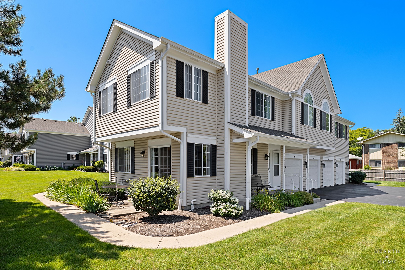 677 Silver Creek Road Woodstock, IL 60098 - Photo 4 of 27