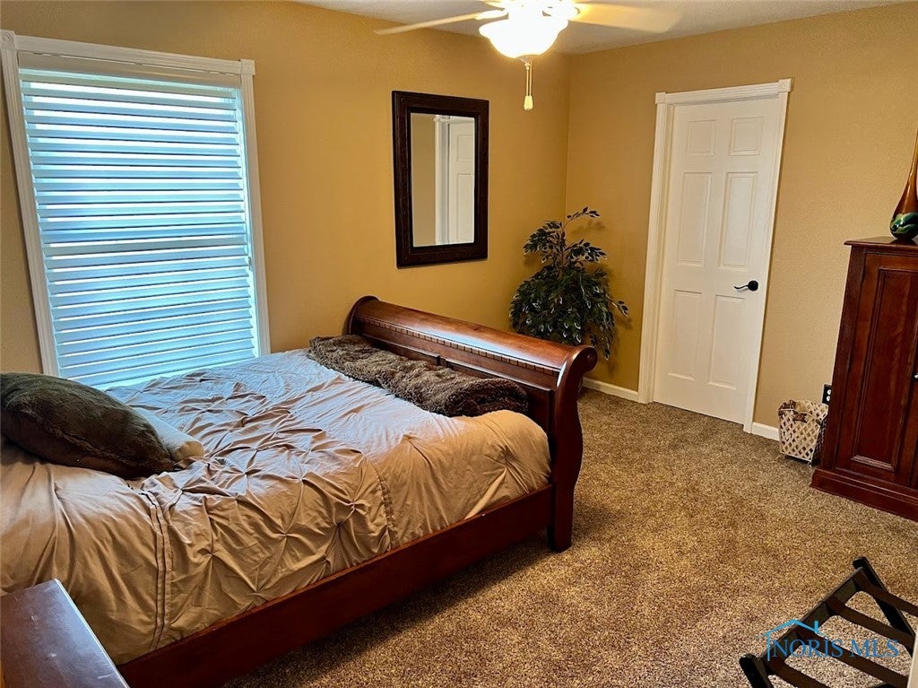 3525 Albon Road Maumee, OH 43537 - Photo 33 of 48 Bed #3
Walk-in Closet: 5 x 8