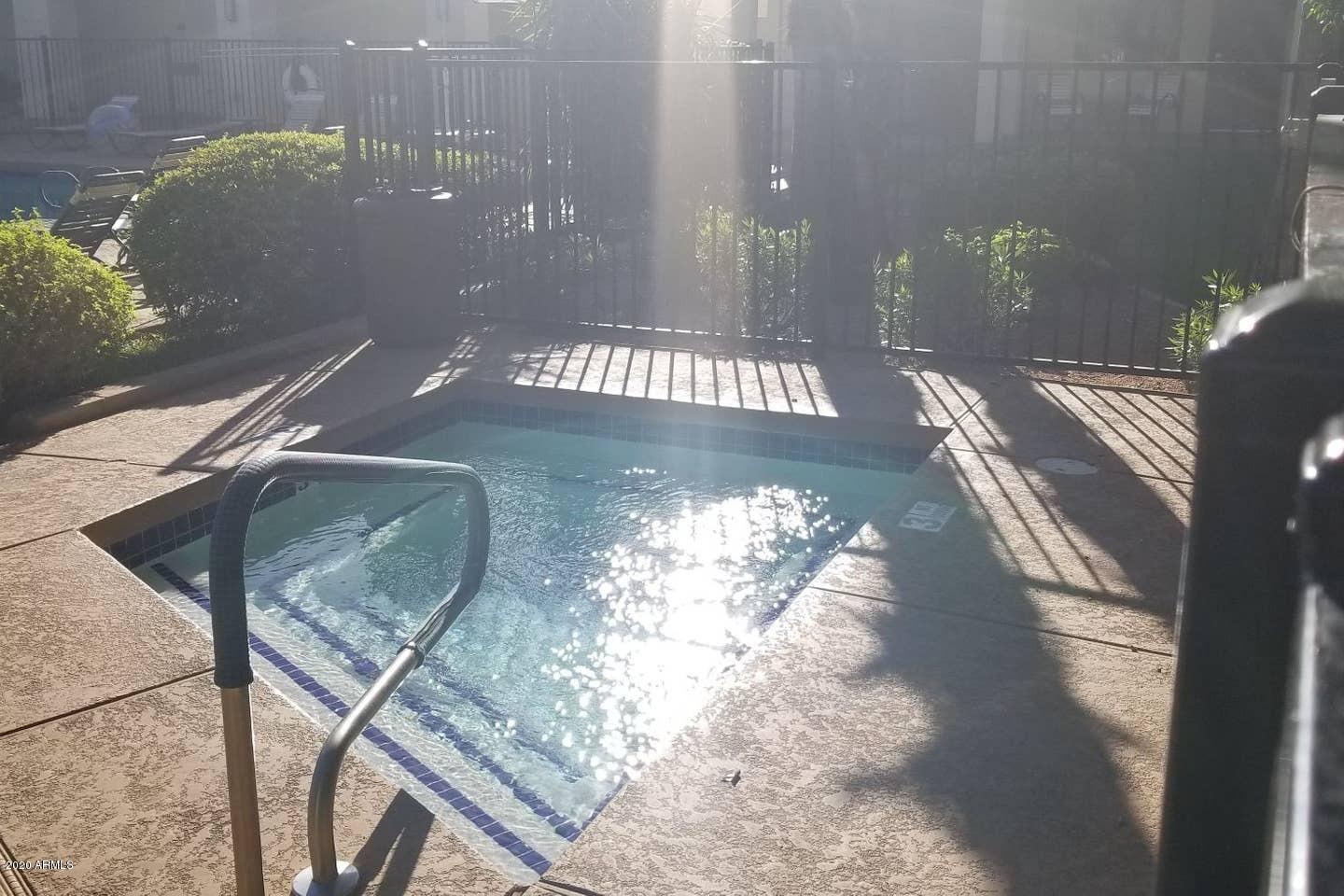 7350 North Pima Road, Unit 1 Scottsdale, AZ 85258 - Photo 21 of 27 Jacuzzi