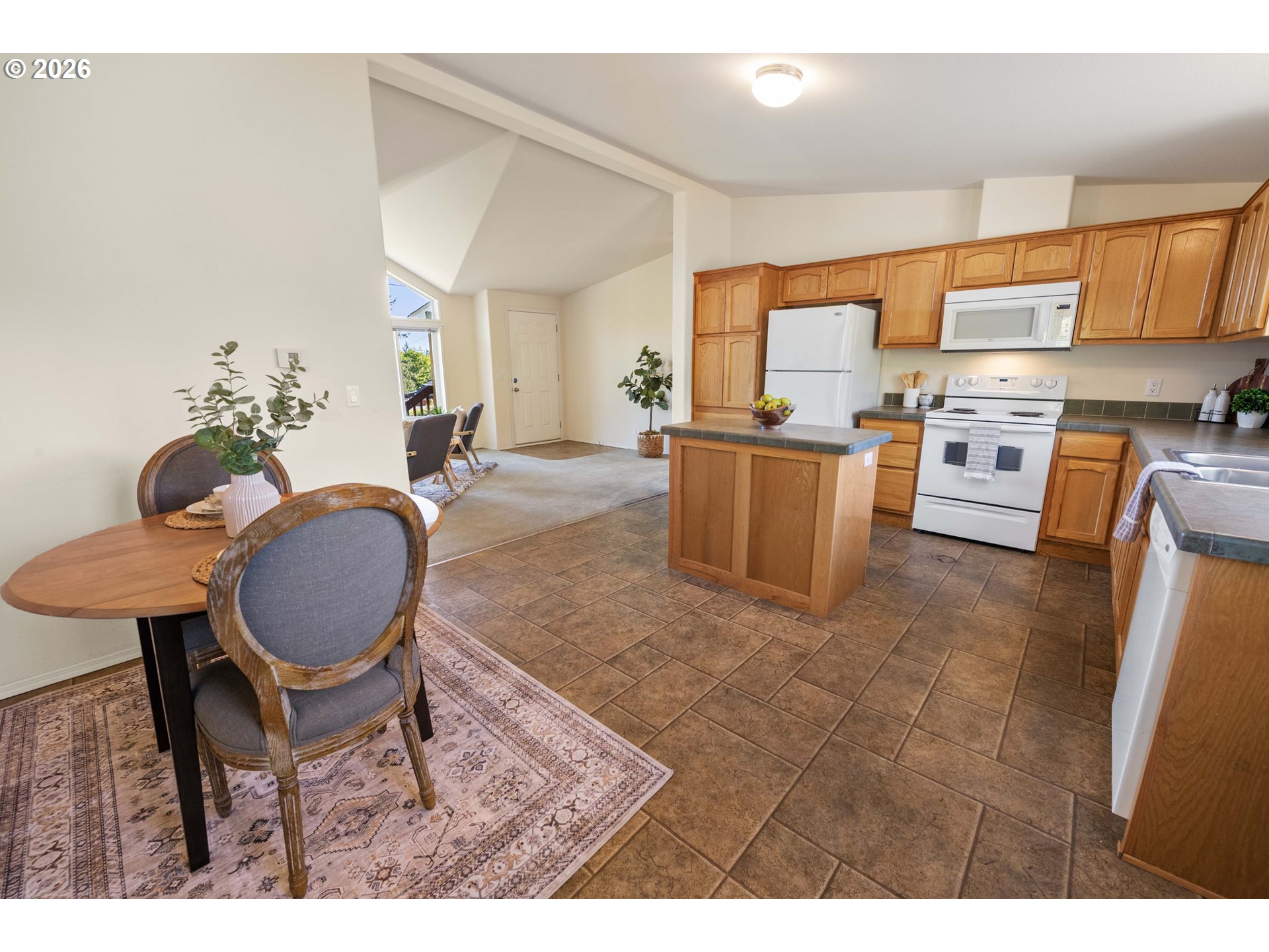 93228 Knappa Platt Road Astoria, OR 97103 - Photo 10 of 46 Kitchen