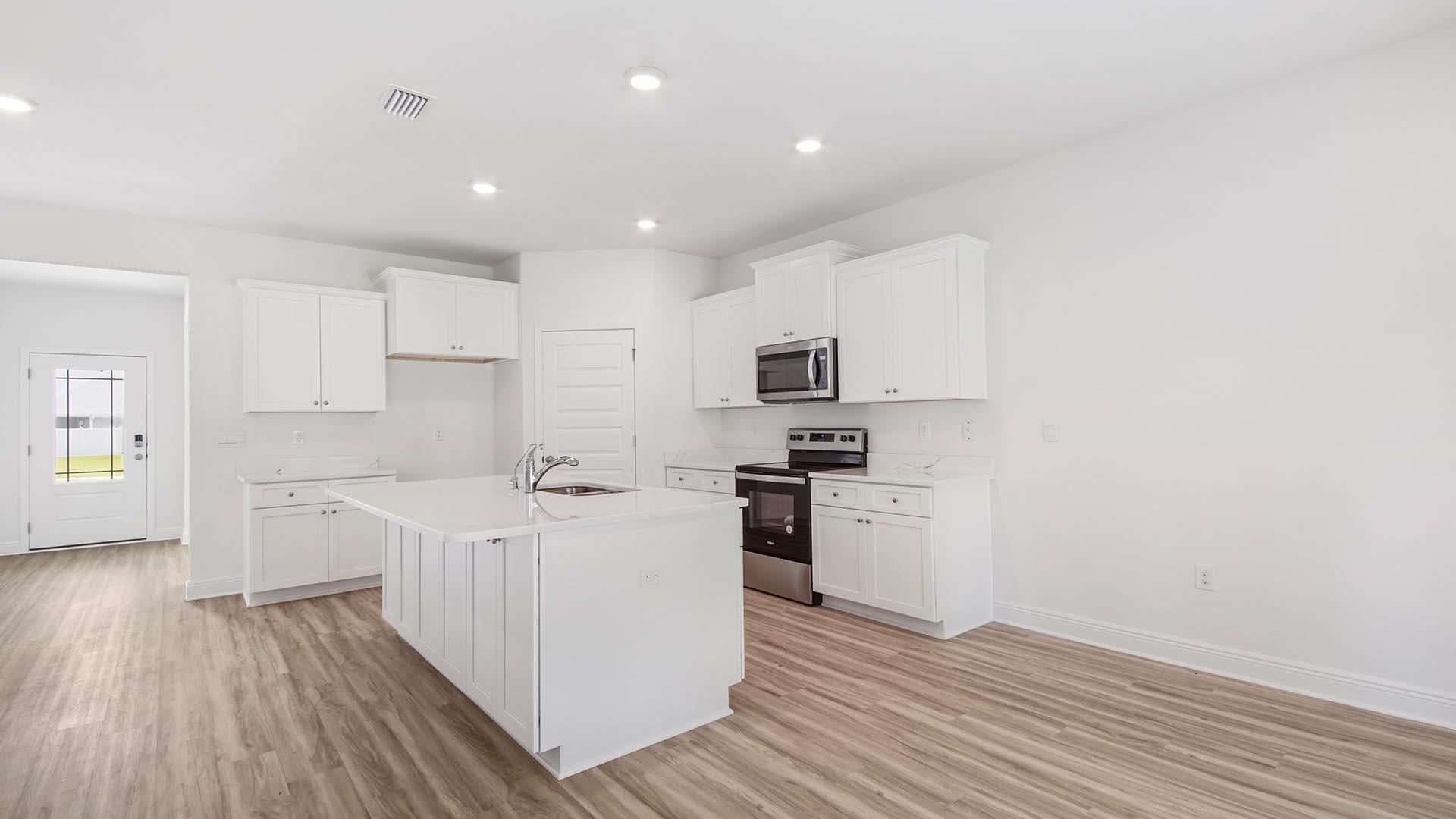 4620 Commander Road Crestview, FL 32539 - Photo 6 of 38 The Carol Interior 7