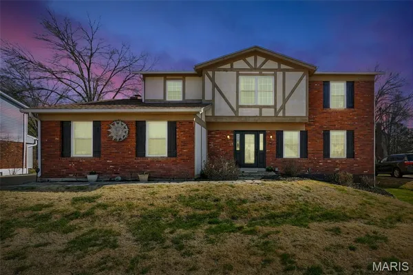 $550,000 | 2762 Barrett Station Road, Des Peres, MO 63131