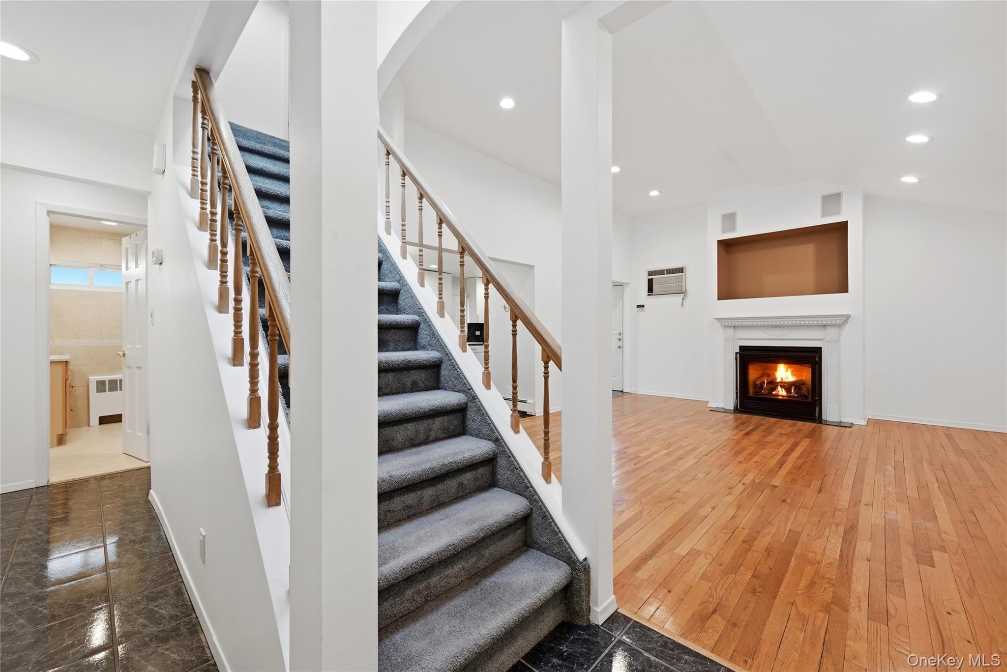 22 Randal Drive Bethpage, NY 11714 - Photo 17 of 27