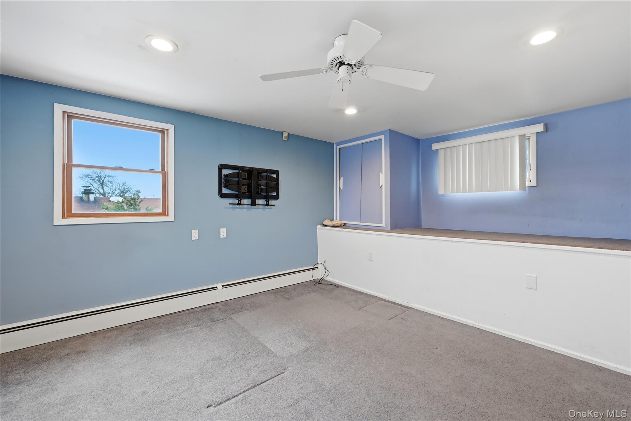 22 Randal Drive Bethpage, NY 11714 - Photo 19 of 27