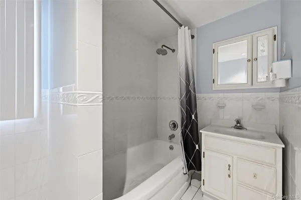 $779,000 | 22 Randal Drive, Bethpage, NY 11714