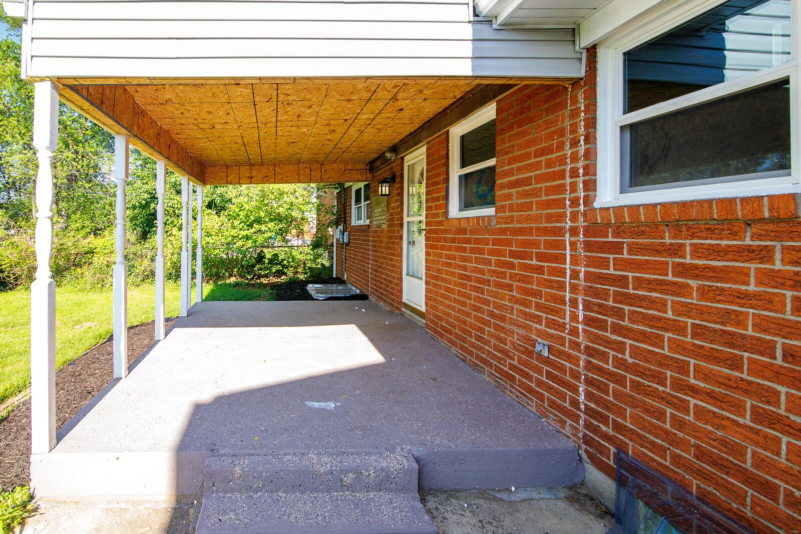 1351 Smith Road Columbus, OH 43207 - Photo 6 of 48 1351 smith-6
