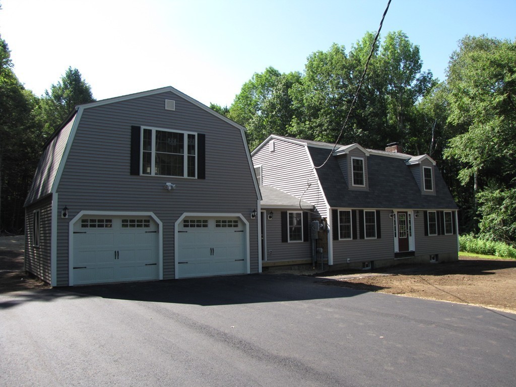 211 Harantis Chester, NH 03036 - Photo 1 of 17 Gallery Image 1