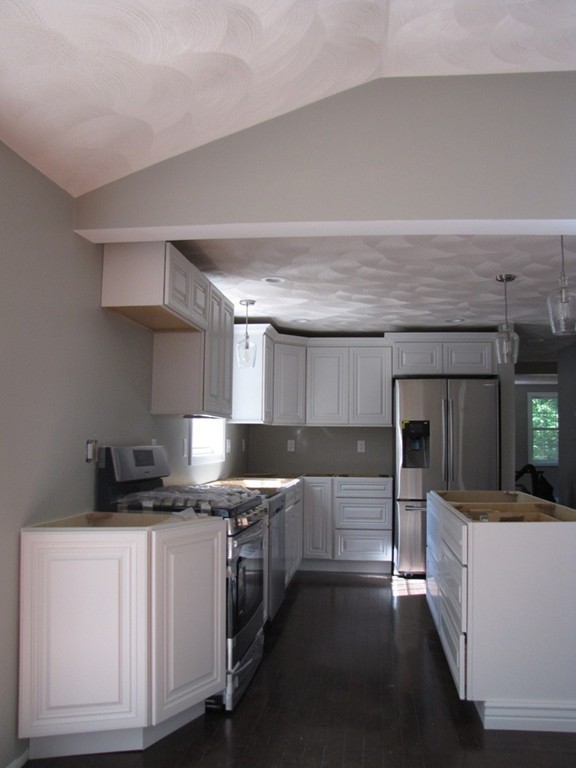 211 Harantis Chester, NH 03036 - Photo 4 of 17 Gallery Image 4