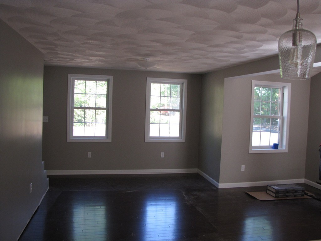 211 Harantis Chester, NH 03036 - Photo 10 of 17 Gallery Image 10