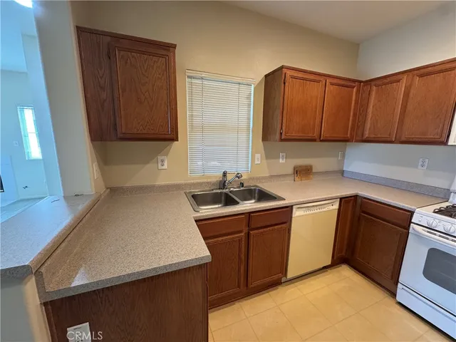 $2,200 | 26514 Arboretum Way, Unit 1804, Murrieta, CA 92563
