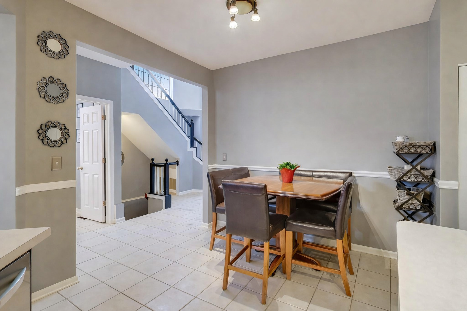 2487 Stonegate Road Algonquin, IL 60102 - Photo 6 of 39 a workspace with furniture and entryway