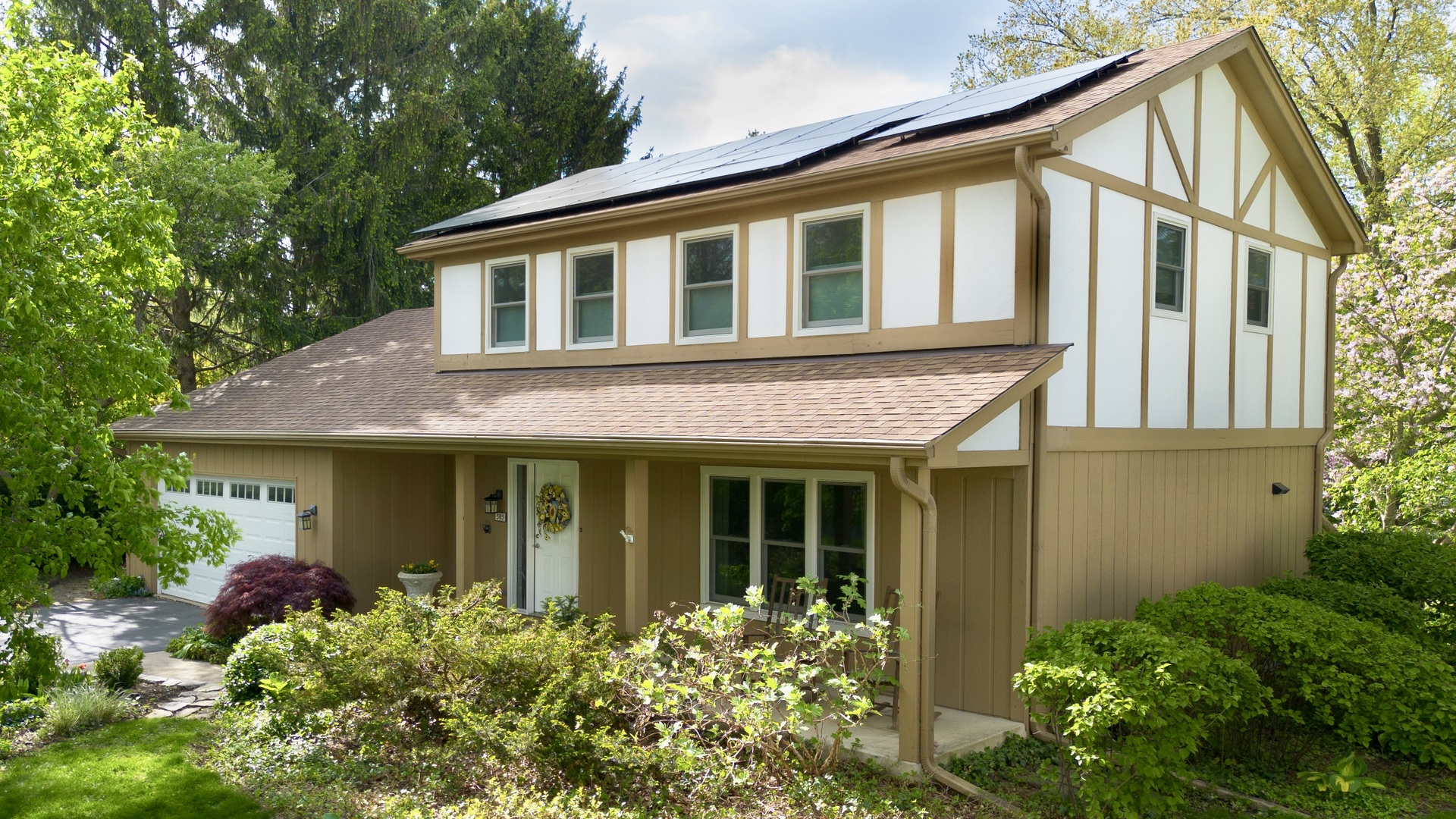 585 Apache Drive Batavia, IL 60510 - Photo 1 of 35 Gallery Image 1