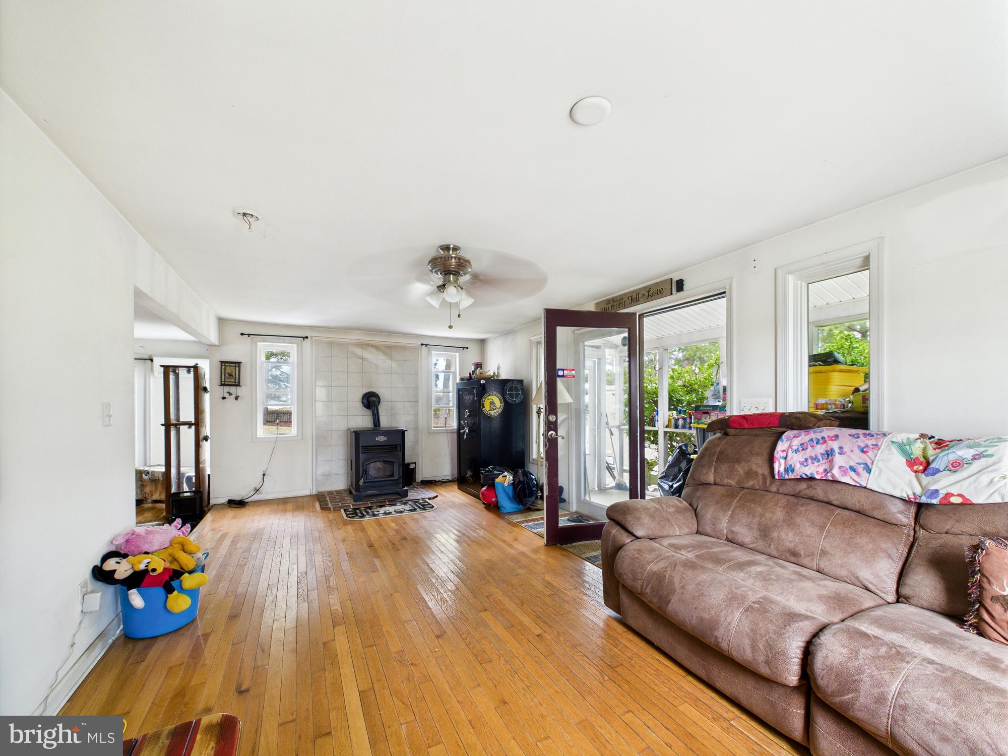 11161 Roland Parks Road Chance, MD 21821 - Photo 20 of 58 Living room