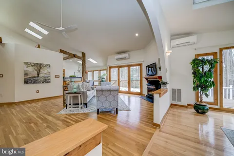 $1,100,000 | 11005 Fawsett Road, Potomac, MD 20854