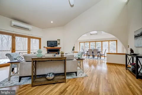 $1,100,000 | 11005 Fawsett Road, Potomac, MD 20854