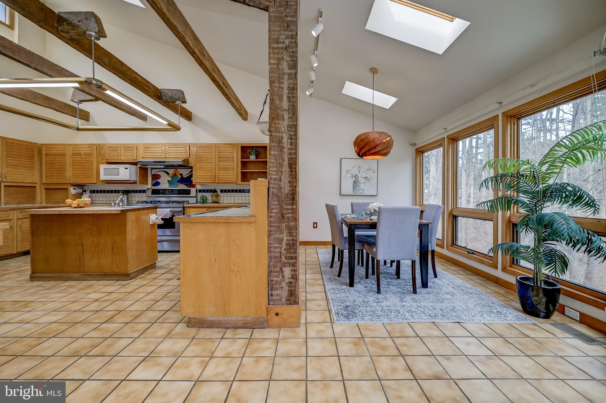 11005 Fawsett Road Potomac, MD 20854 - Photo 15 of 44