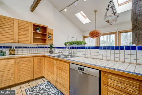 $1,100,000 | 11005 Fawsett Road, Potomac, MD 20854