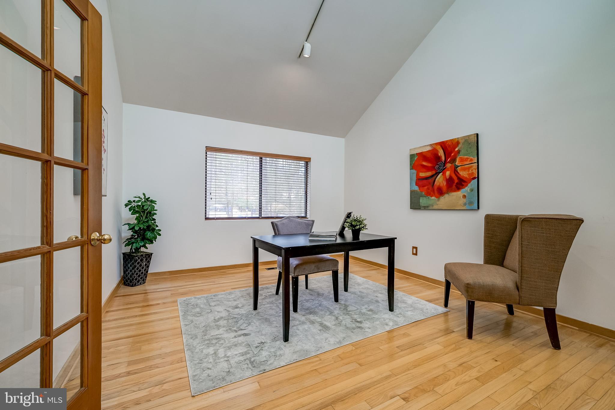 11005 Fawsett Road Potomac, MD 20854 - Photo 19 of 44