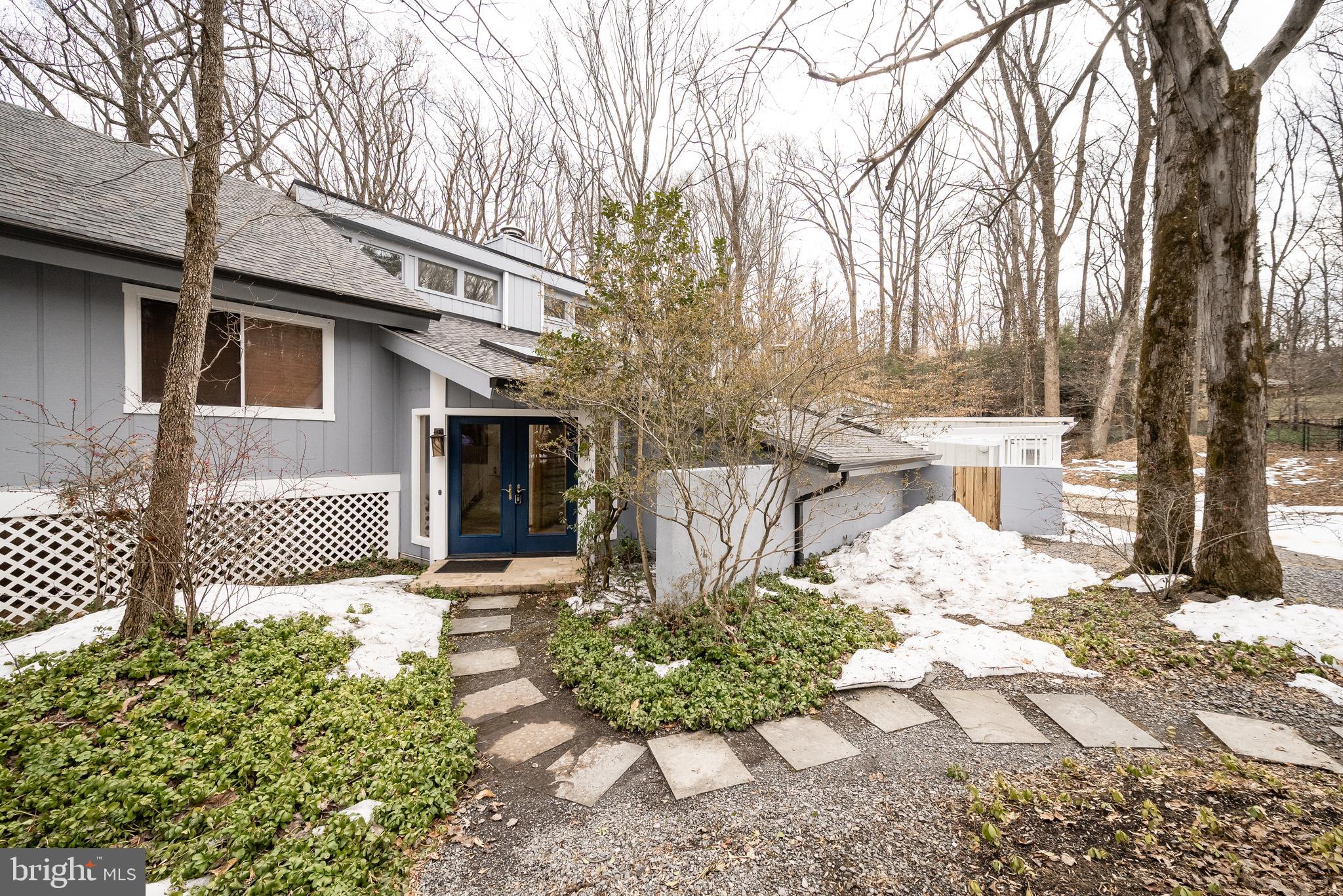 11005 Fawsett Road Potomac, MD 20854 - Photo 2 of 44