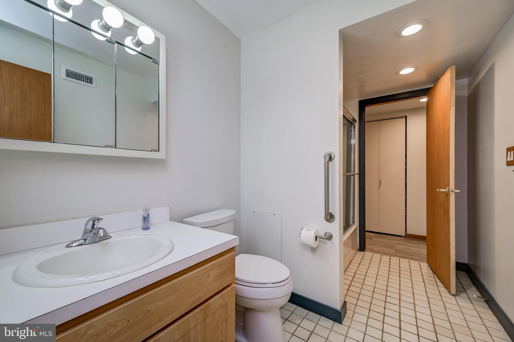 11005 Fawsett Road Potomac, MD 20854 - Photo 36 of 44