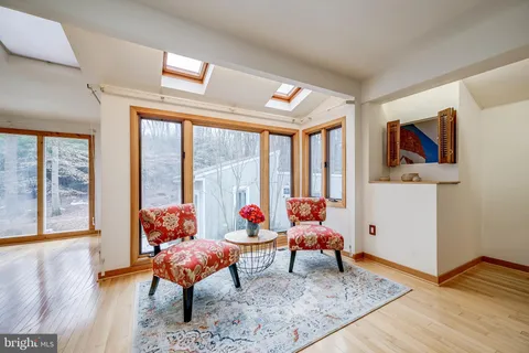 $1,100,000 | 11005 Fawsett Road, Potomac, MD 20854