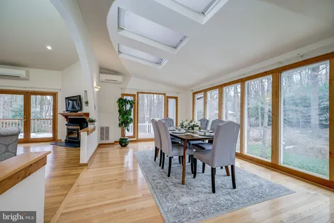 $1,100,000 | 11005 Fawsett Road, Potomac, MD 20854