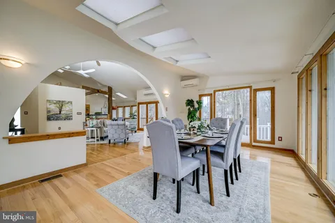 $1,100,000 | 11005 Fawsett Road, Potomac, MD 20854