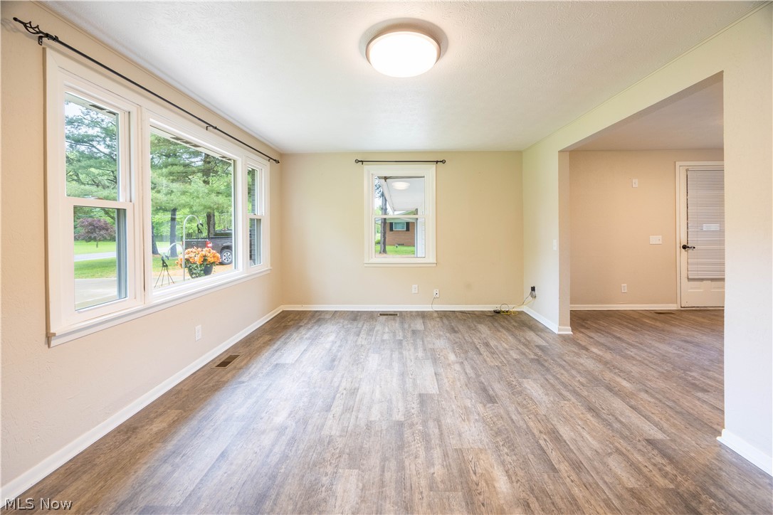 13095 Navarre Road Southwest Beach City, OH 44608 - Photo 7 of 35 Gallery Image 7