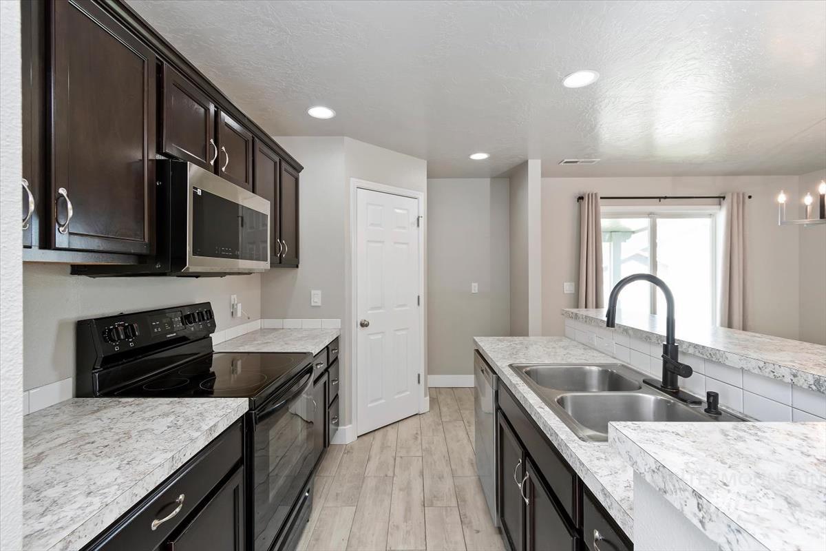 4323 Bainbridge Street Caldwell, ID 83607 - Photo 36 of 50