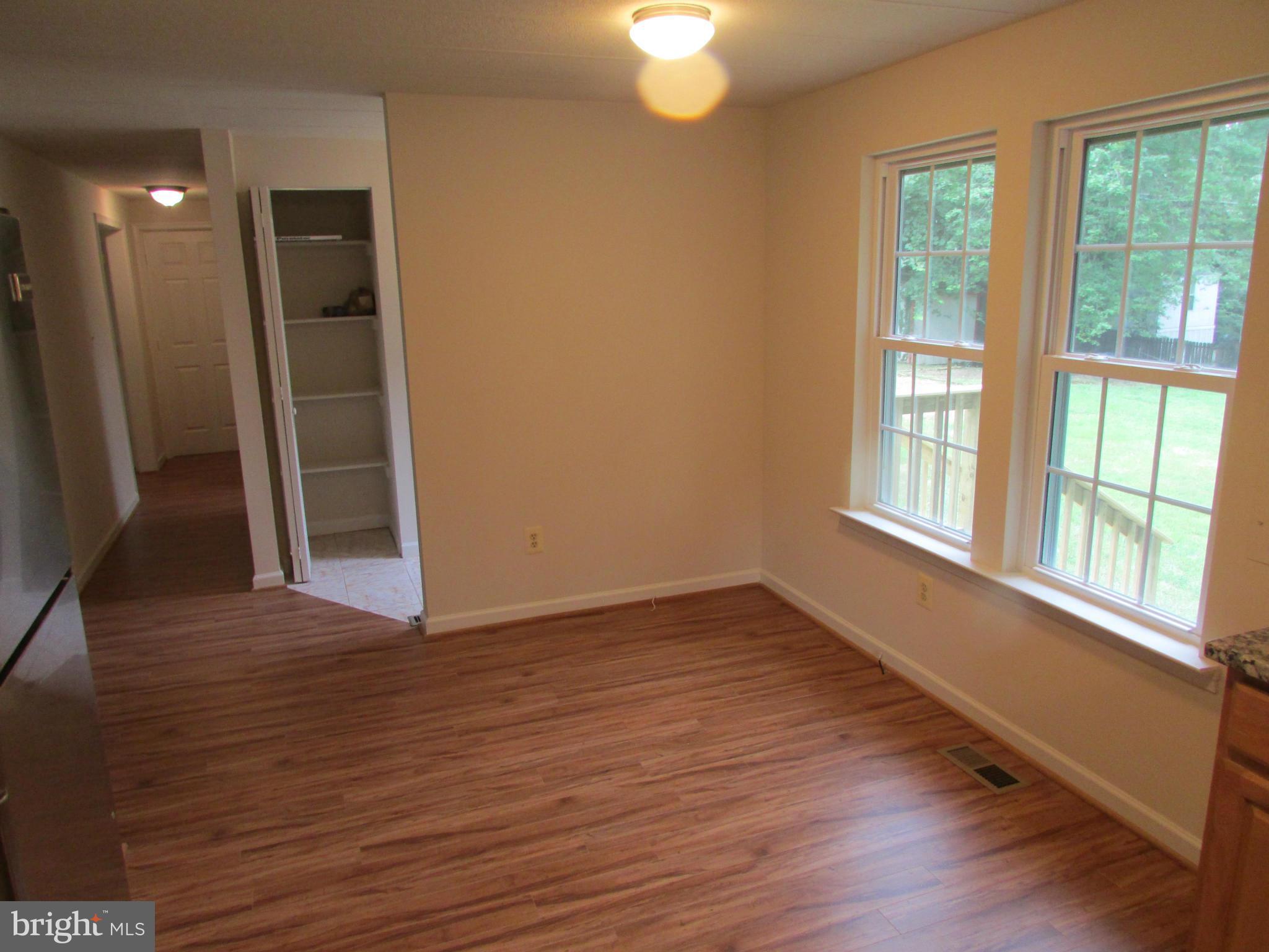 196 Telegraph Road Stafford, VA 22554 - Photo 4 of 17 Dining Room